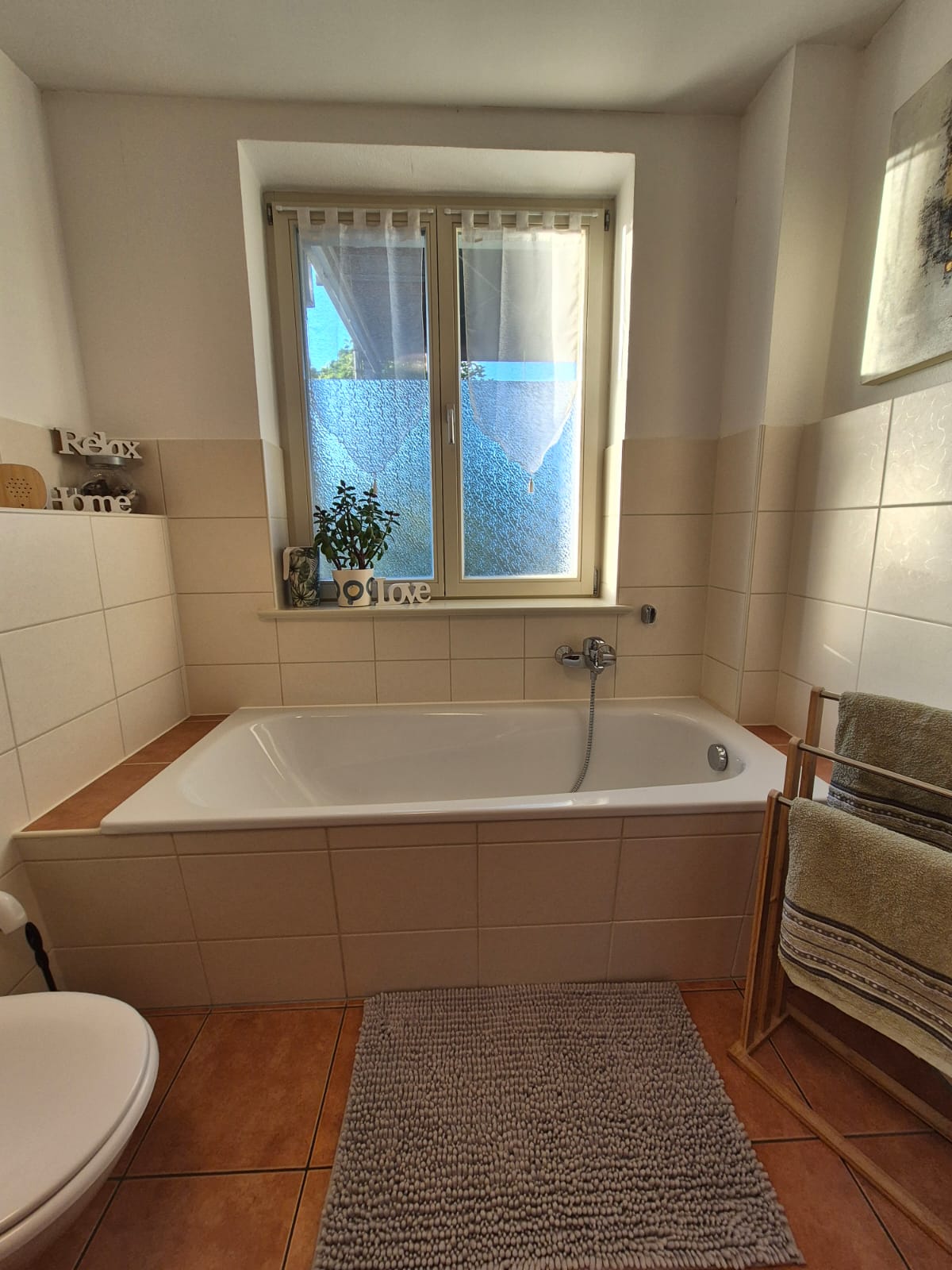 Badewanne mit Fenster